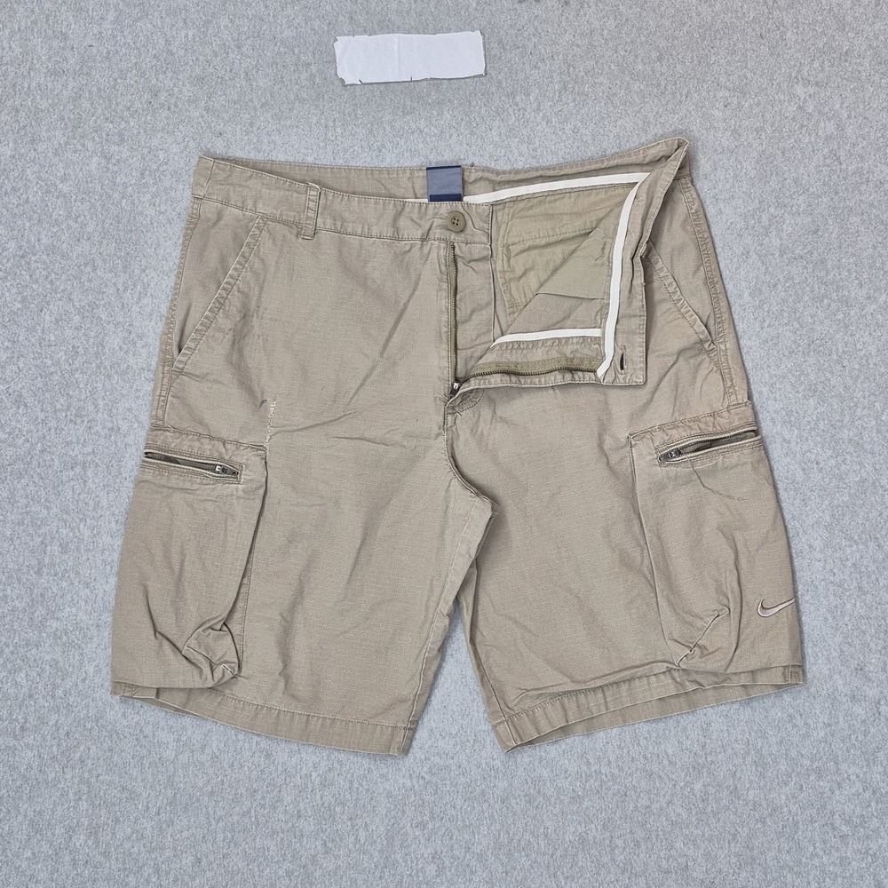 Nike Men Shorts 36 Khaki Cargo 613644-235 Zipper 10" Inseam Logo Outdoor Y2K